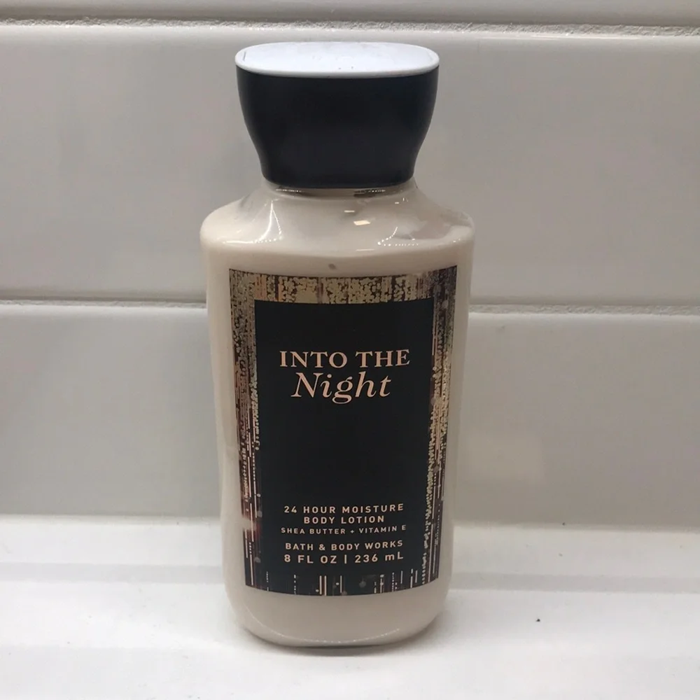 NWT!BBW🌜Into The Night Body Lotion
